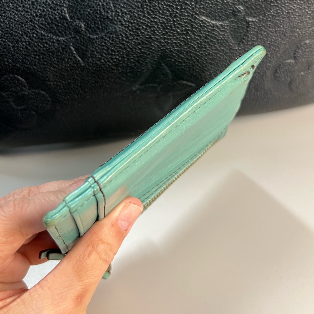 HOBO Brink Turquoise Cardholder - Picture 8 of 10